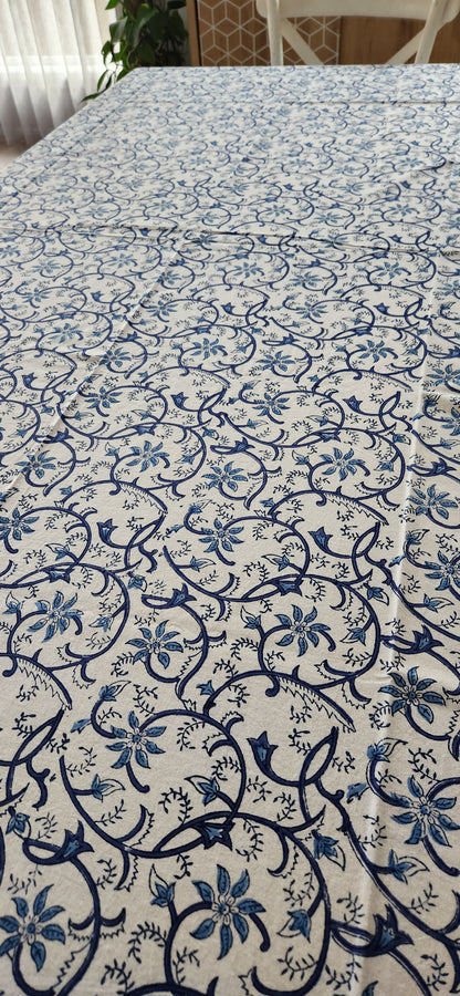 Dwarka | Tablecloth w Napkins